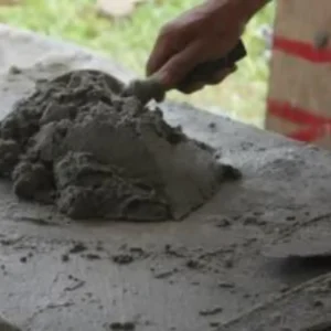 mixing sand and cement render